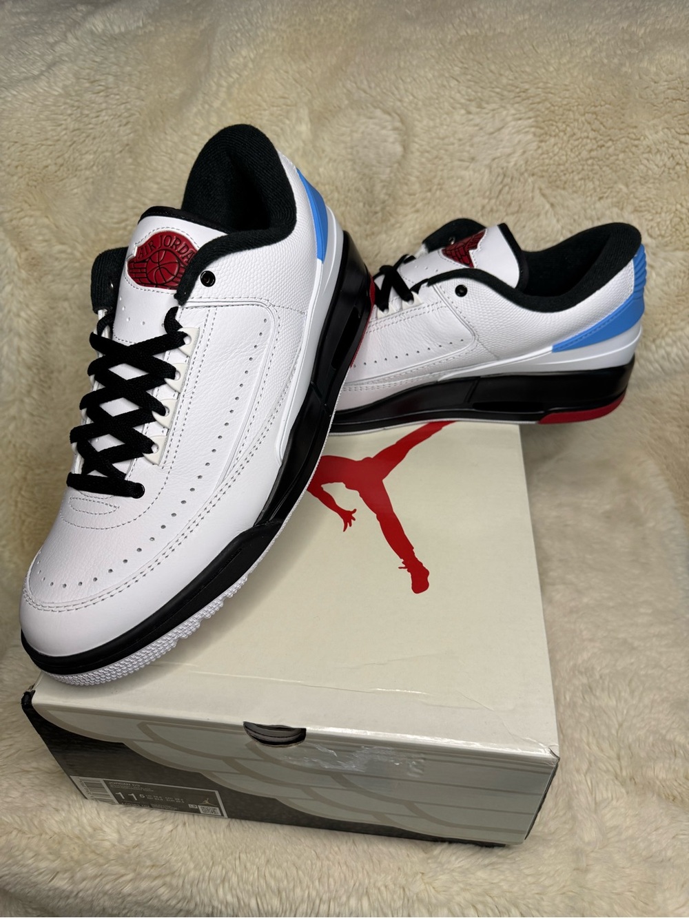 New in Box 🥶 Jordan Men’s 2/3 - Size 11.5